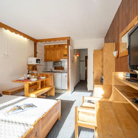 Apartment Studio Le Slalom - Val Claret-3 By Interhome *